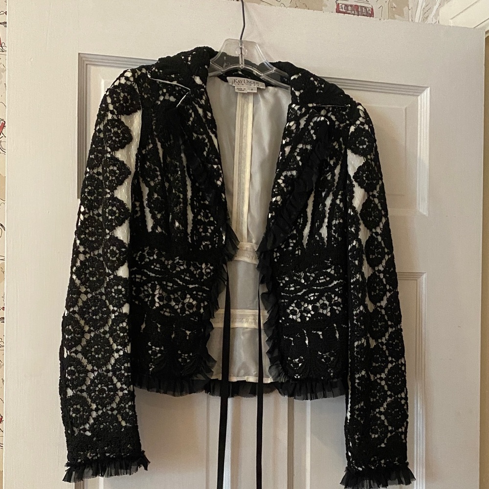 Stunning Kay Unger Lace Jacket. Neiman’s. Sz. 2